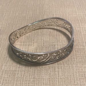 Silpada Wavy Filigree Bangle